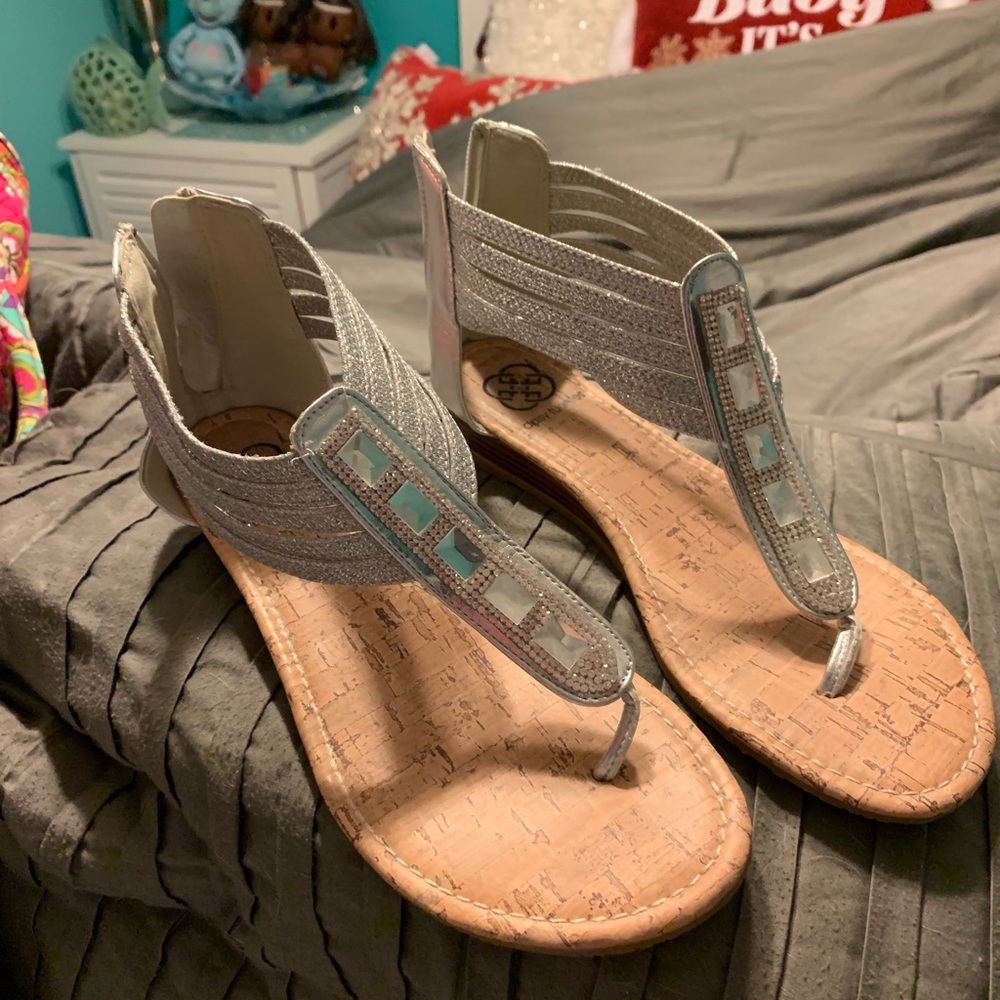 Sandals size 9